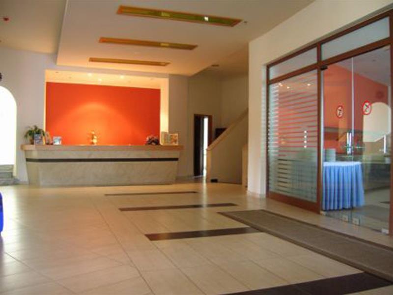 Relax Hotel Kolýmbia Eksteriør bilde