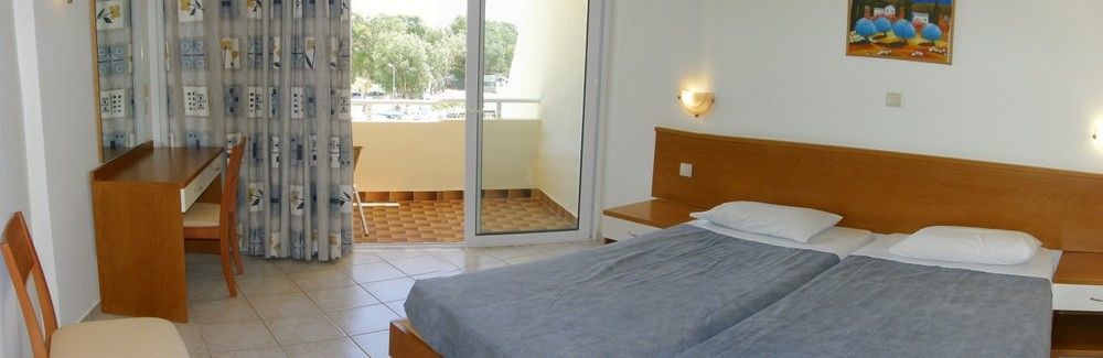 Relax Hotel Kolýmbia Eksteriør bilde