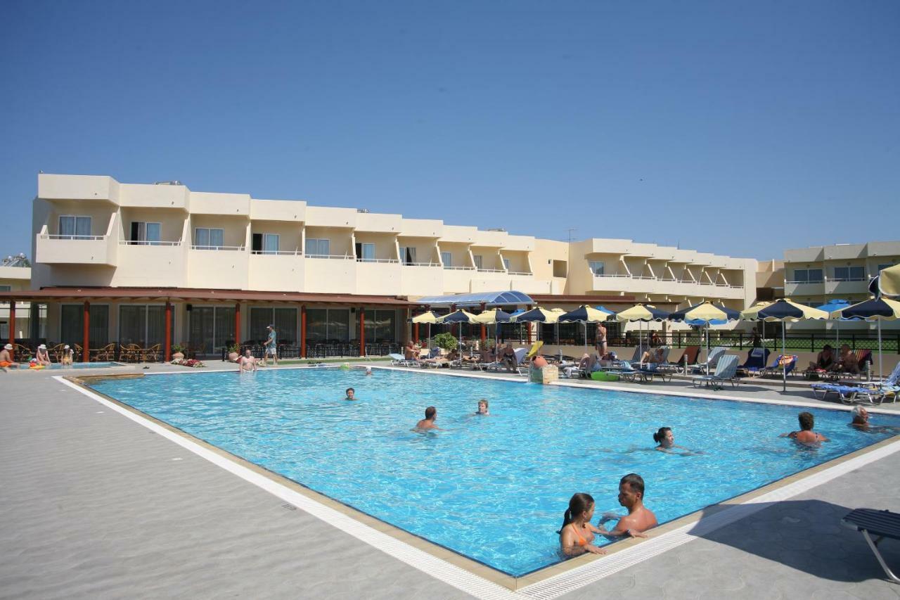 Relax Hotel Kolýmbia Eksteriør bilde